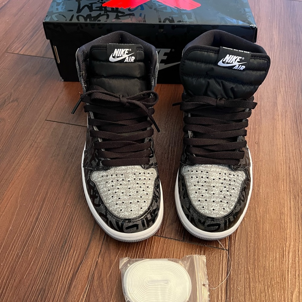 100% authentic Jordan 1s brand new￼ size 7.5 men